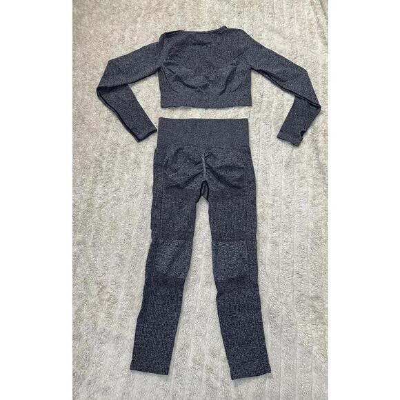 High stretch seamless long sleeve cropped top and leggings set Size Medium - Picture 4 of 6